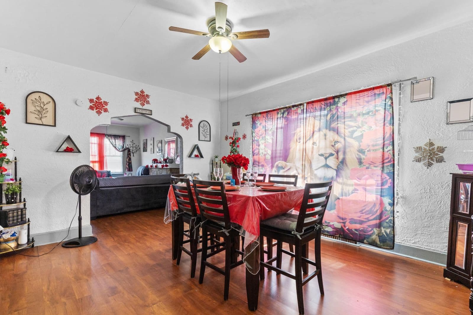 1707 Burnham